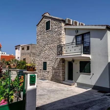 Apartments Inn Baska Voda Апартаменты *